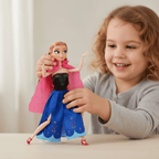 Enfant jouant avec Anna articulée